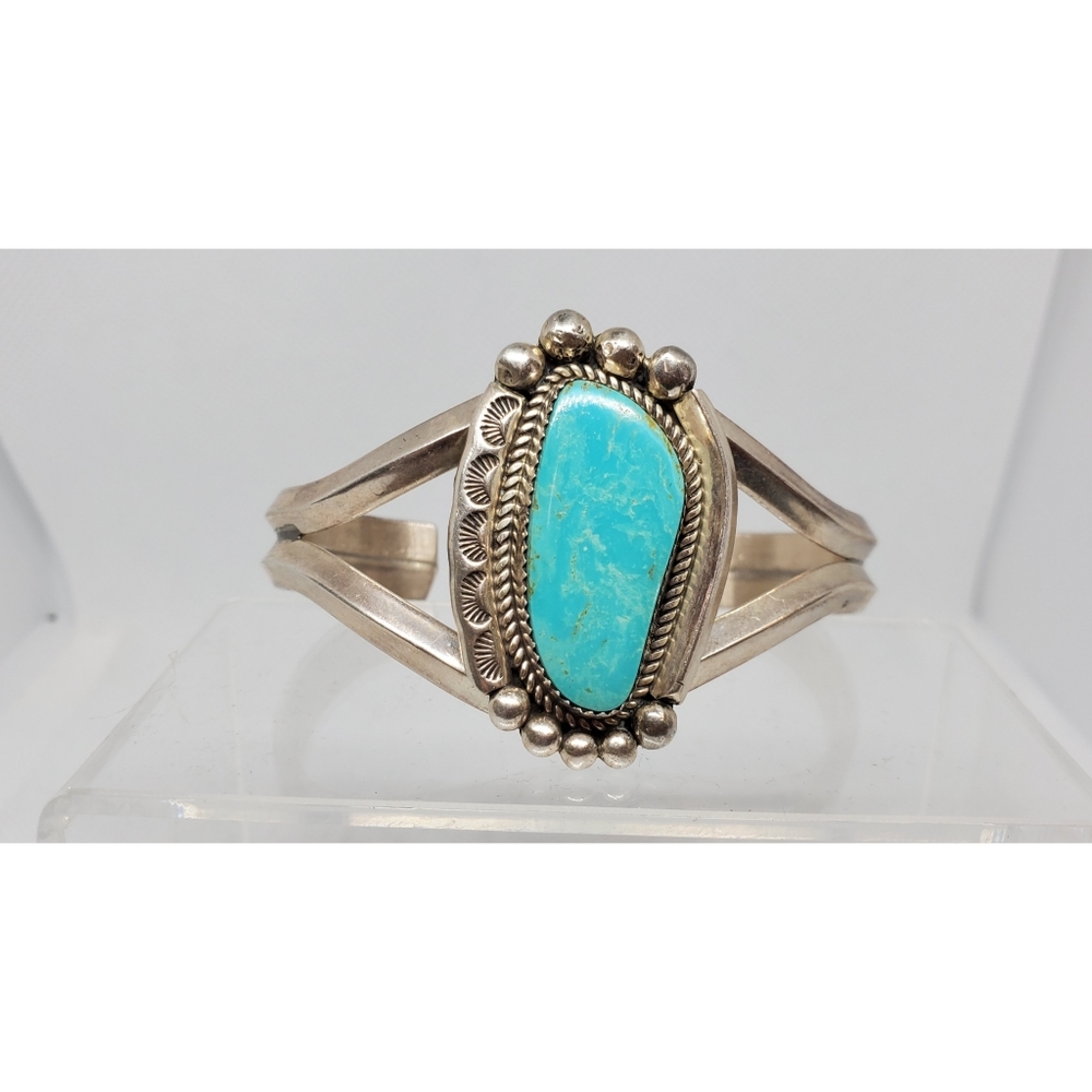 Fine Navajo Leander Nezzie Petitpoint Cuff